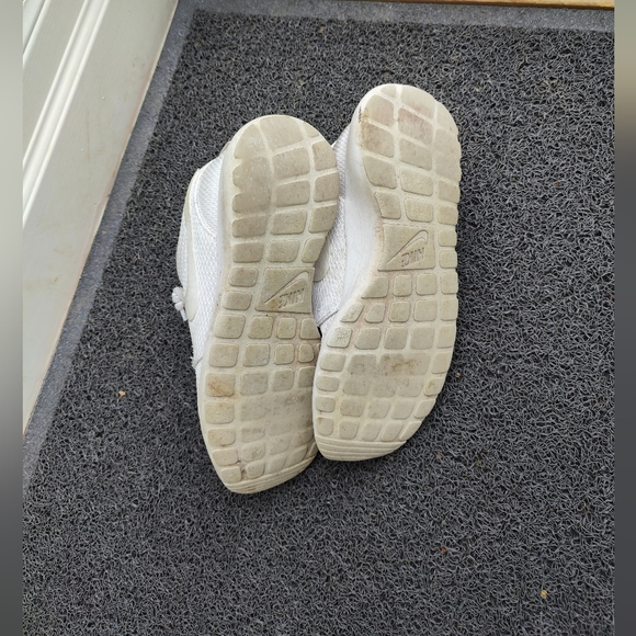 Nike roshe white - Picture 4 of 4